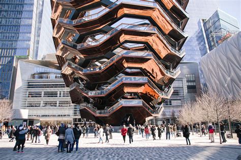 Hudson Yards’ monument to late capitalism | America Magazine