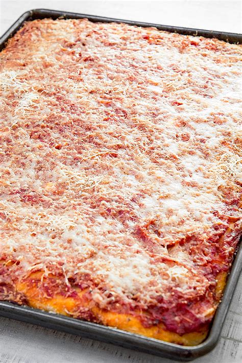 SFINCIONE: SICILIAN PIZZA RECIPE & HISTORY - all you need to know!