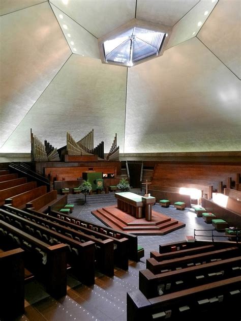 Modern Churches: 20 Examples of Modern Church Architecture - RTF