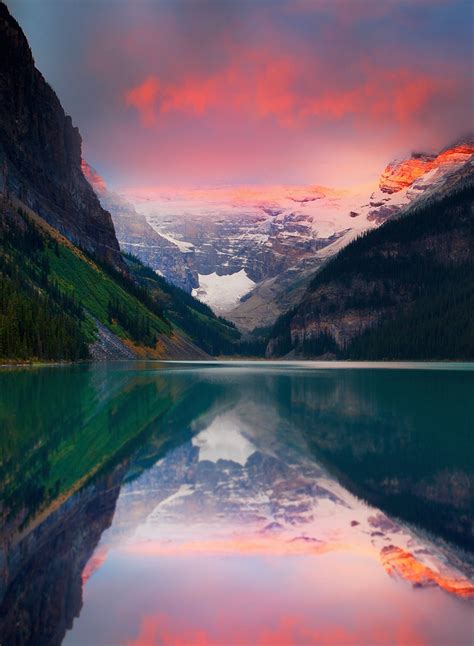 Lake Louise Banff National Park | A late summer sunrise from… | Flickr