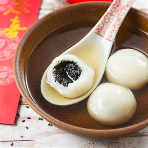 Homemade Sesame Glutinous Rice Dumplings (Tang Yuan) | The Missing Lokness