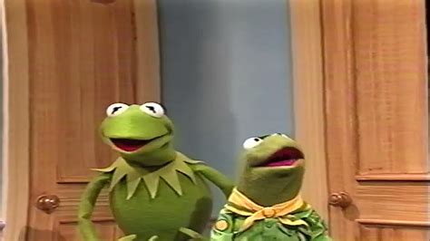 Muppet Babies Yes, I Can Be A Friend - Live Action Kermit and Robin ...