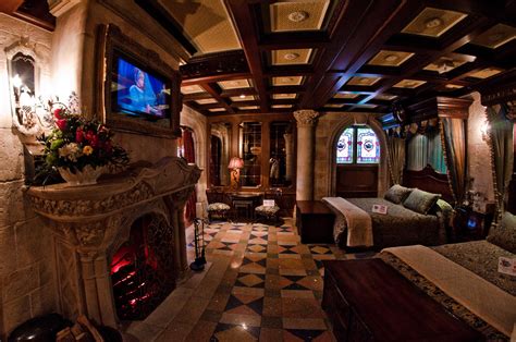 Cinderella Castle Suite Tour & Photos - Disney Tourist Blog