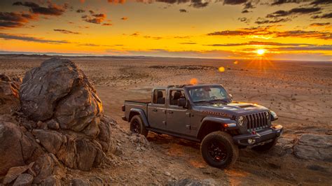 2020 Jeep Gladiator Mojave is desert-rated, built for harsh terrain