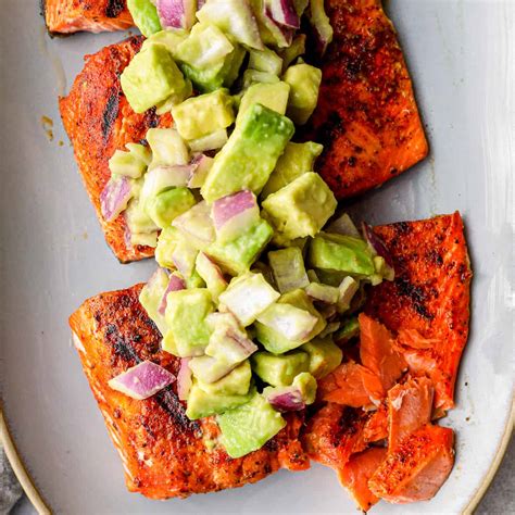 Grilled Salmon Recipe with Avocado Salsa - Whole30 Salmon (VIDEO)