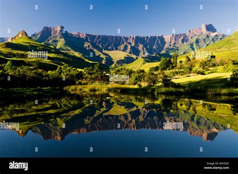 Amphitheatre, Royal Natal National Park, Drakensberg, KwaZulu-Natal ...