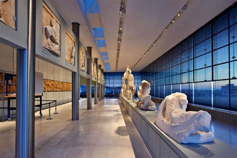 Acropolis and Acropolis Museum Private Custom Tour: Beyond the Stones