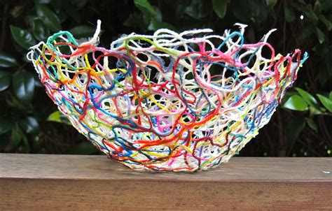 Yarn bowls made from yarn scraps and paste | Yarn bowl craft, Yarn ...