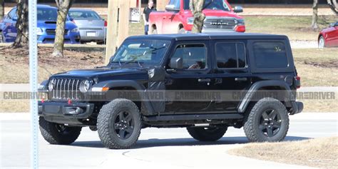 See Spy Photos of the Jeep Wrangler Plug-In Hybrid