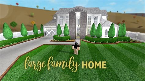 Cute Big Bloxburg Houses : Its big but the open areas are very empty ...