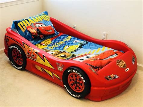 Lightning McQueen Race Car Bed