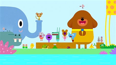 Hey Duggee Betty Reading GIFs - Find & Share on GIPHY