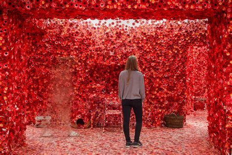 Yayoi Kusama Flower Obsession Looks Like an Explosion of Red Flowers