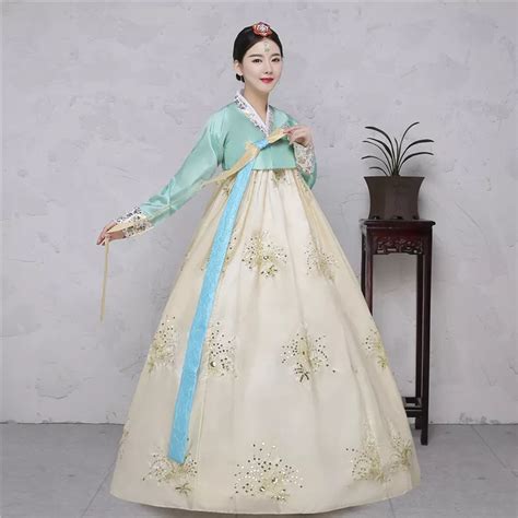 Discover 123+ korean traditional dress name - seven.edu.vn