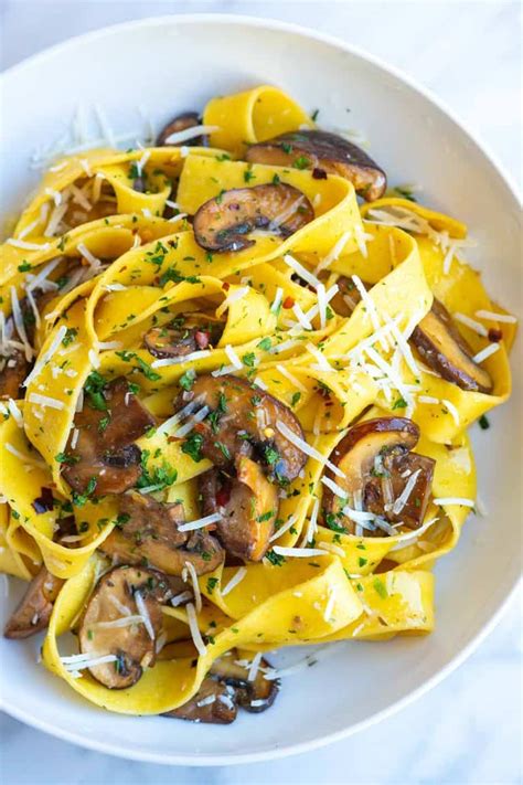 Easy Garlic Mushroom Pasta Recipe