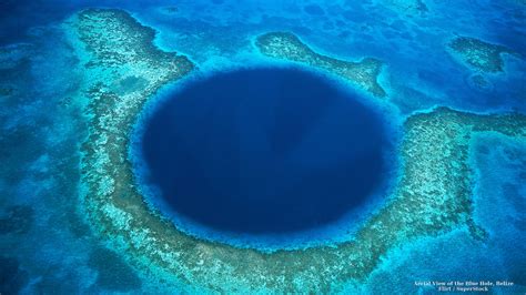 Aerial View of the Blue Hole, Belize | Great blue hole, Blue hole ...