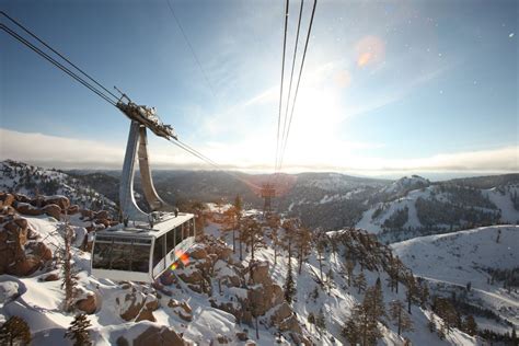 9 aerial trams in the U.S., from mountaintops to city streets - Curbed