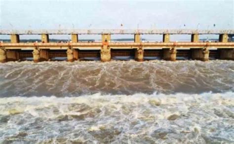 9 lakh cusecs water expected at Prakasam Barrage at Vijayawada