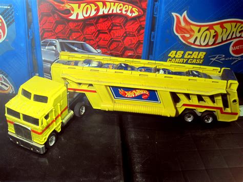 Hot Wheels 2000 Semi Truck Trailer Car Carrier Hot Wheels ...