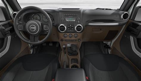 2015 Jeep Wrangler Unlimited Sahara Interior