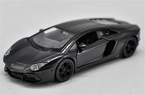 Diecast Lamborghini Aventador LP700-4 Toy 1:36 Scale By Welly [VB2A460]