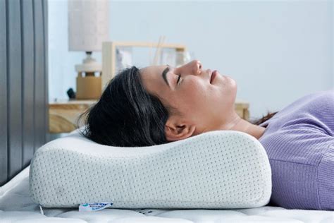 A Comprehensive Guide on the Best Pillow For Neck Pain | Doctor Dreams