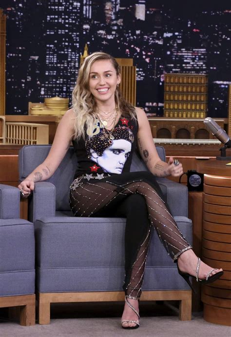 Miley Cyrus - Jimmy Fallon's Tonight Show in NYC 10/02/2017 • CelebMafia