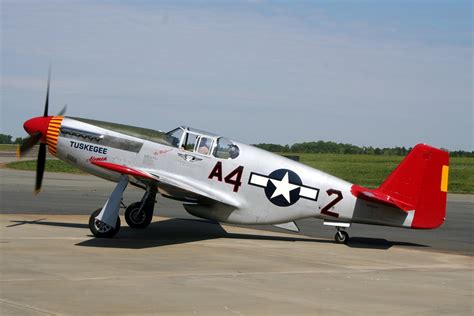 North American P-51 Mustang - Aircrafts and Planes