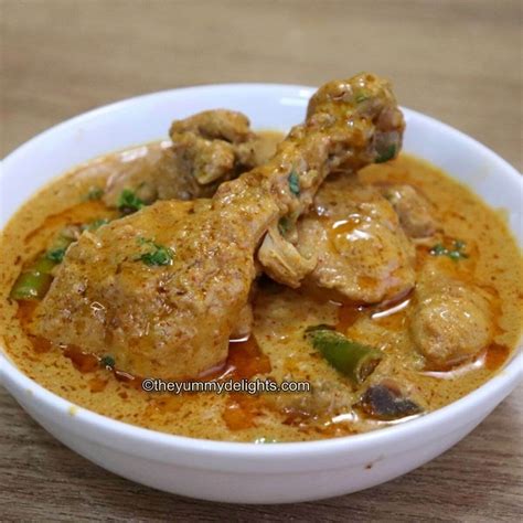 Easy Indian Chicken Korma recipe|How to make Chicken Korma - THE YUMMY ...