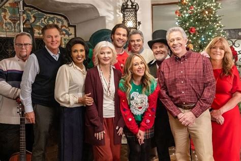 It’s a Wonderful Lifetime: Brady Bunch Reunion In 'Blending Christmas'