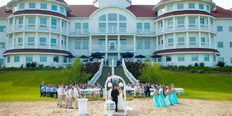 Blue Harbor Resort and Spa Weddings | Get Prices for Wedding Venues