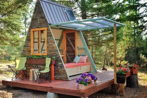 Tiny A-frame cabin costs just $700 to build - Curbed