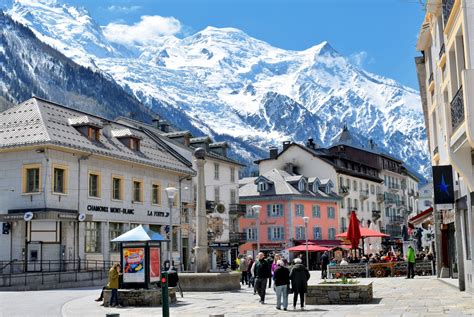 Chamonix Mont Blanc: A Discovery Guide - French Moments