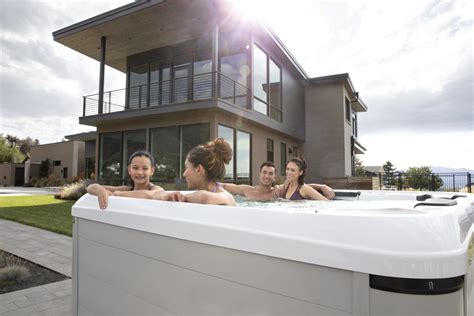 Bullfrog Spas Model A7 (Limited Availability) - Hot Tubs & Swim Spas