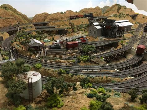 HO scale train layout 6x4 - Model railroad layouts plansModel railroad ...