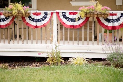 Domestic Fashionista: Flag Bunting Porch