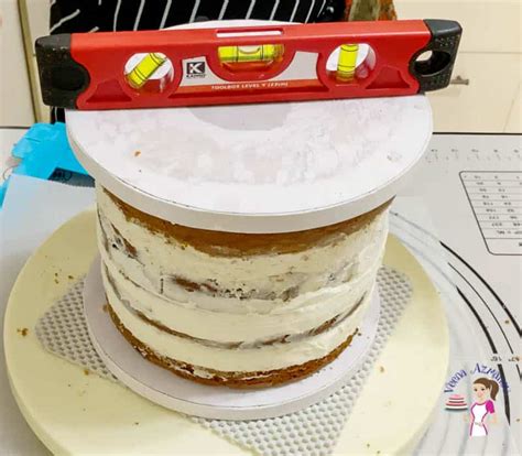 How to Level Torte Fill a cake - Veena Azmanov