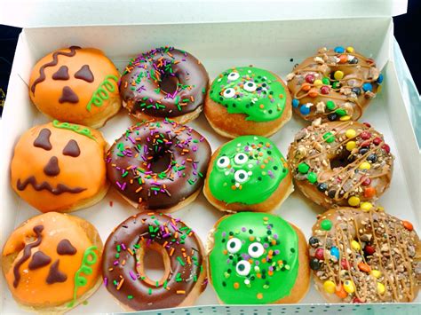 [i ate] Halloween themed doughnuts from Krispy Kreme [oc] [3264 x 2448 ...