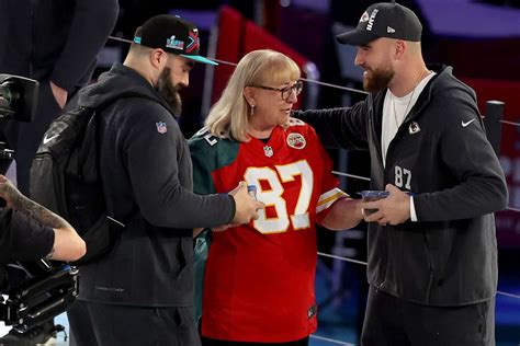 Travis and Jason Kelce's Mom's Outfit in Pro Football Hall of Fame