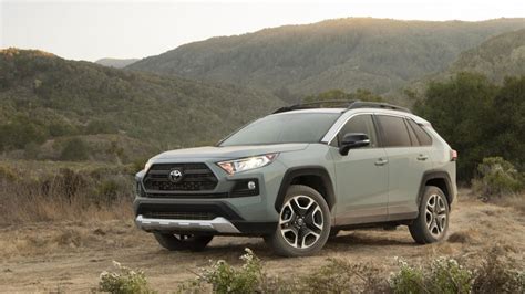 2021 Toyota RAV4 Buyer's Guide: Reviews, Specs, Comparisons