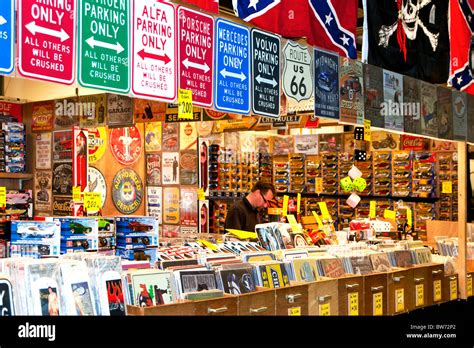 Market stall signs hi-res stock photography and images - Alamy