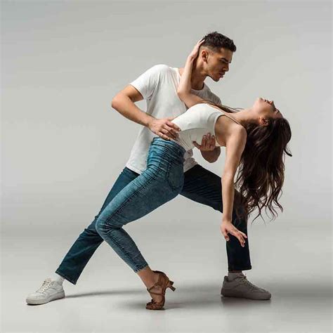 Bachata Dance Classes Prague | DanceDifferent