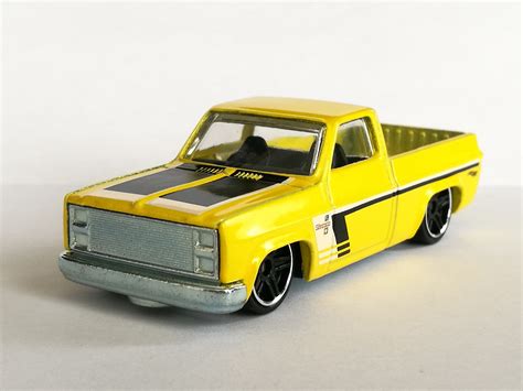 Toys & Games Hot Wheels Premium diecast cars 83 CHEVY SILVERADO Super ...