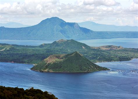 Taal Volcano Wallpapers - Wallpaper Cave