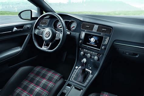 2013-Mk7-VW-Golf-GTI-Interior-1 - ForceGT.com