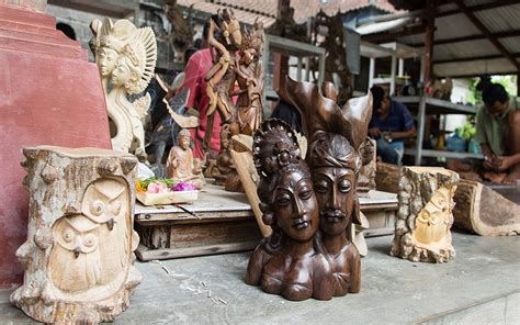 THE CENTER OF BALI ART WOOD CARVING - Lovina Bali Taxi Service