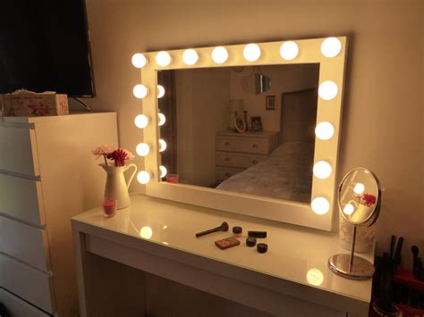 10 Exquisite Wall vanity mirror with lights - Warisan Lighting