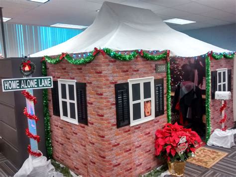 Home Alone Office Cubicle | Office christmas decorations, Christmas ...