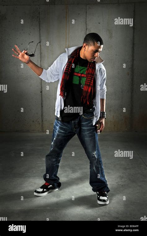 African American hip hop dancer performing Stock Photo - Alamy