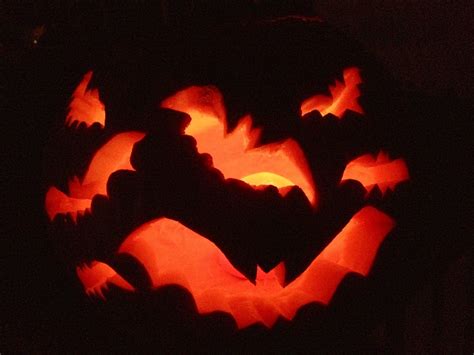 10+ Bat Pumpkin Carving Ideas – DECOOMO